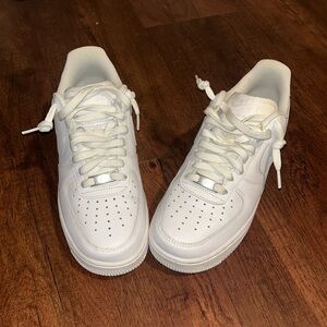 Nike Air Force men’s 7.5
